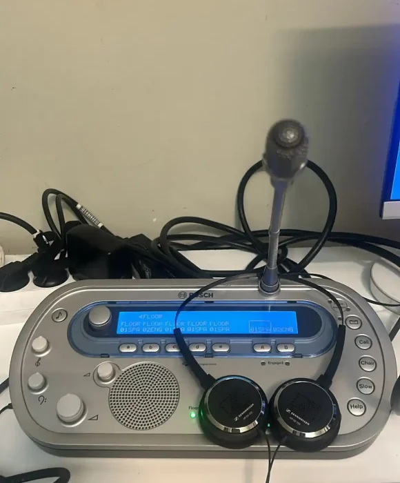 intérpretes-idiomas-Talent-Intérpretes